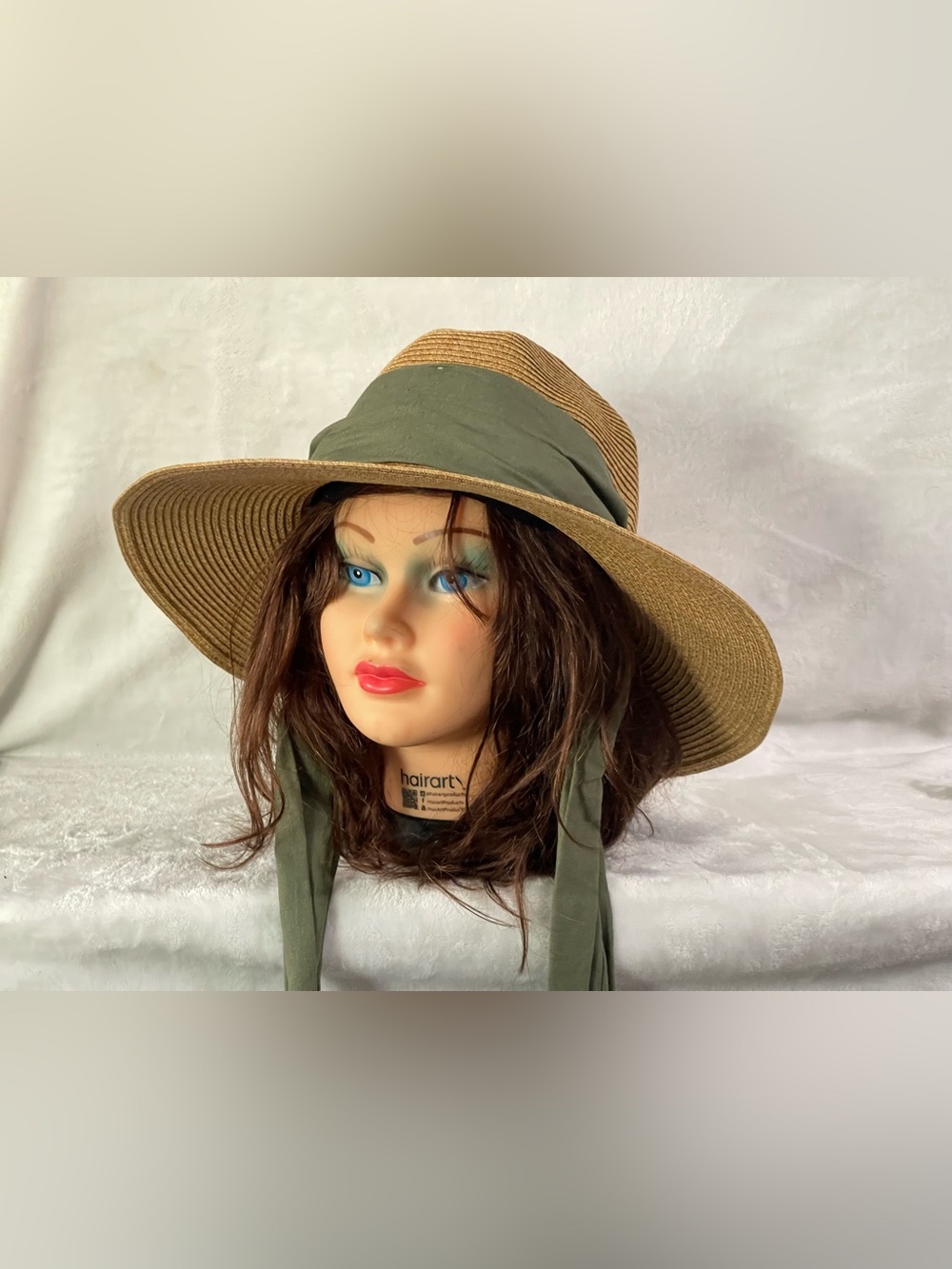 Scale summer hat 50+ spf New with tags green linen